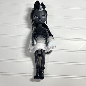 Rainbow High Shadow High Series 1 Shanelle Onyx MGA Entertainment